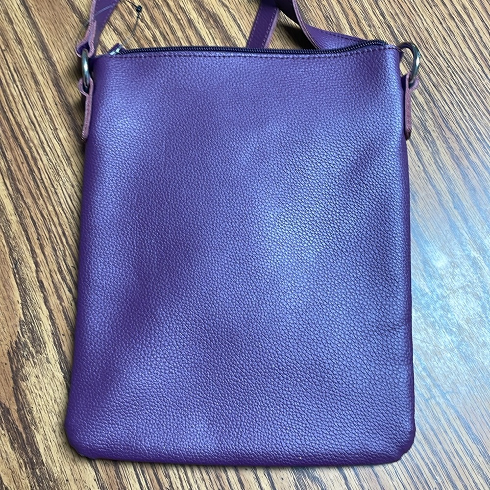 New purple Harley Davidson crossbody - Picture 2 of 4